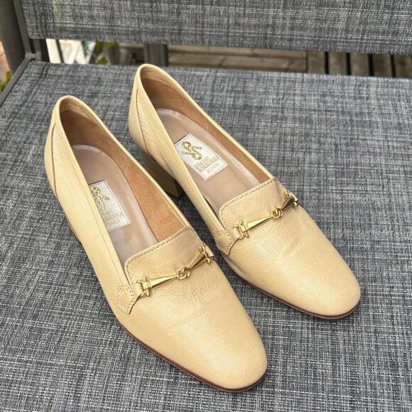 romano romagnoli Shoes - Vintage Romano Romagnoli Elegant Cream Loafers Gold Tone Horsebit 🇮🇹